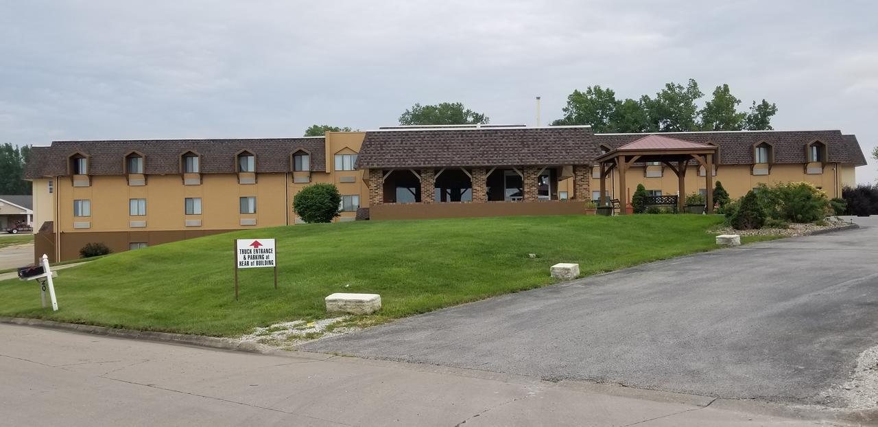 Hometown Inn And Suites Washington Exterior photo